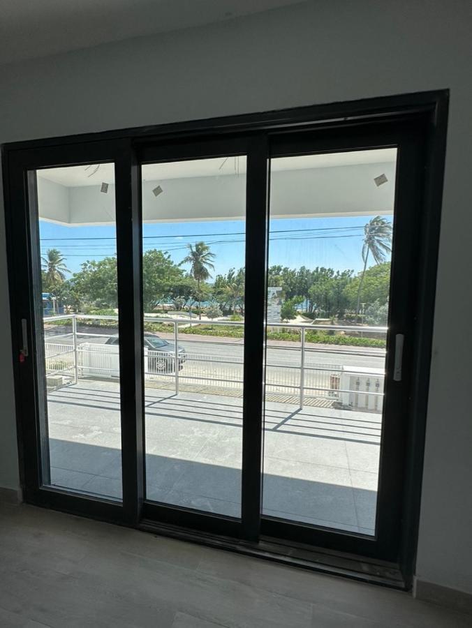Whitehouse Boulevard, Close To Mambo Beach And City Centre Leilighet Willemstad Eksteriør bilde