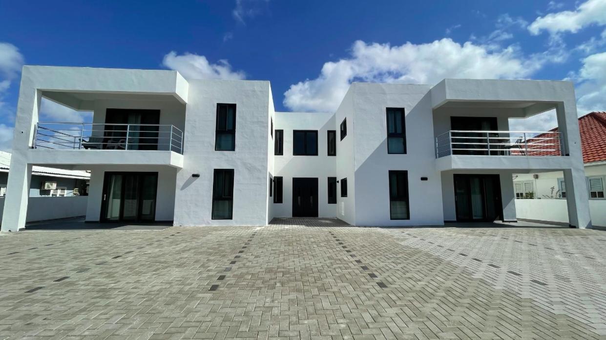 Whitehouse Boulevard, Close To Mambo Beach And City Centre Leilighet Willemstad Eksteriør bilde