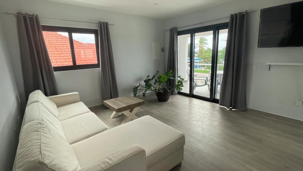 Whitehouse Boulevard, Close To Mambo Beach And City Centre Leilighet Willemstad Eksteriør bilde